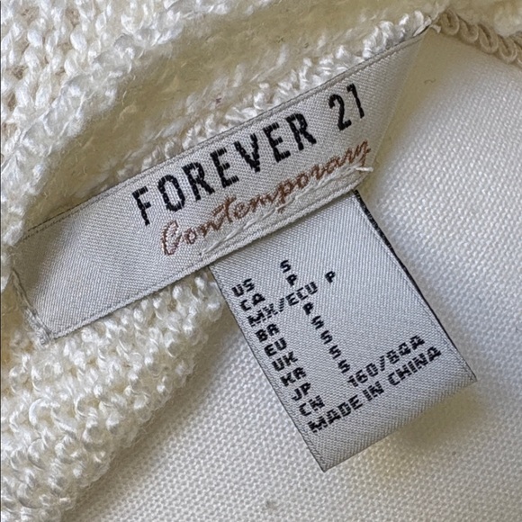 ⭐️Forever 21 Cream Knit Sweater Low Cross Over Back Size Small - Picture 6 of 8
